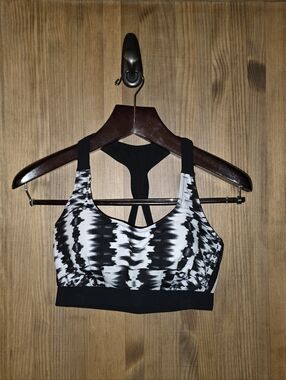Profile by Gottex Black and White Abstract Print Swim Top